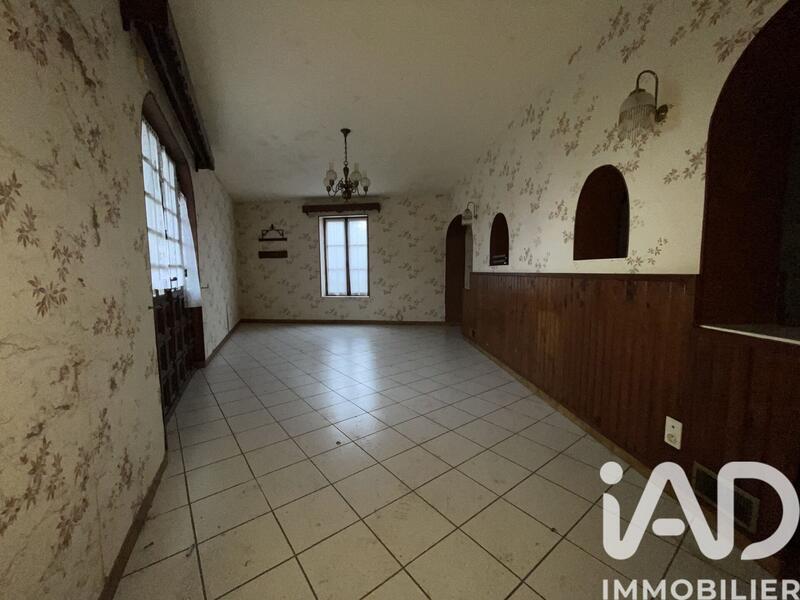 Maison - 223 m² - 1 pièce