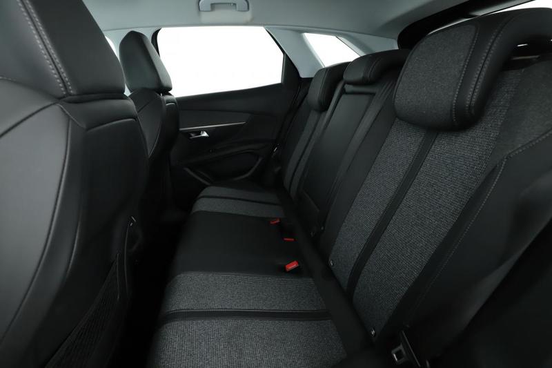 Peugeot 3008 1.5 Blue-HDi Allure Business Eat8 130 ch