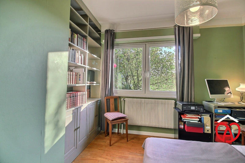 Maison - 216 m² - 8 pièces