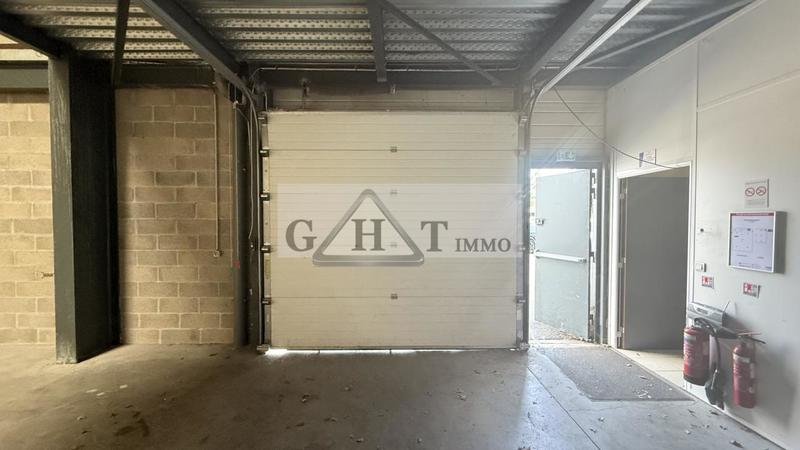 Entrepôt - 204 m²