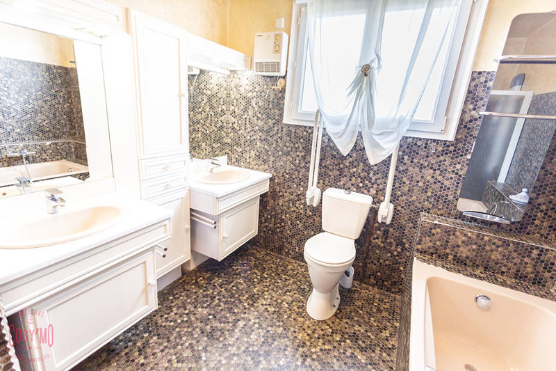 Maison - 190 m² - 8 pièces