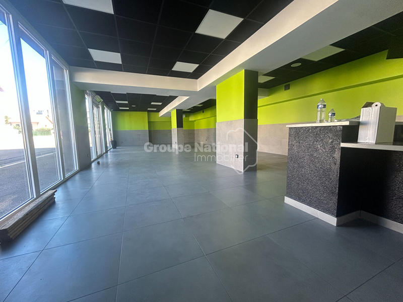 Local commercial - 100 m² - 2 pièces