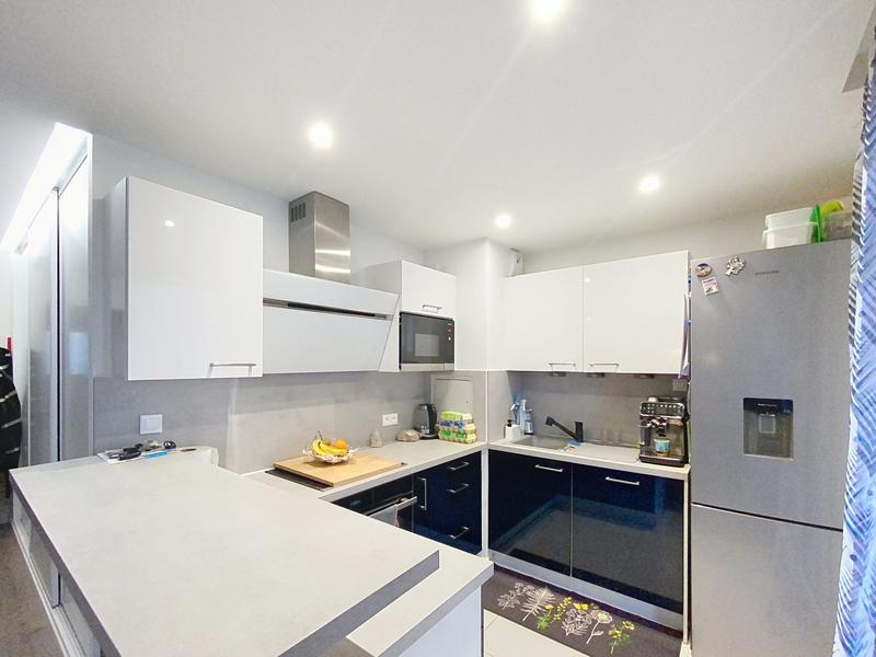 Appartement - 82 m² - 4 pièces