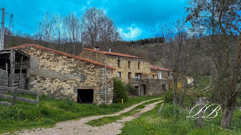 Maison - 153 m² - 7 pièces