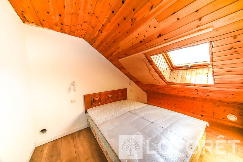 Maison - 260 m² - 17 pièces