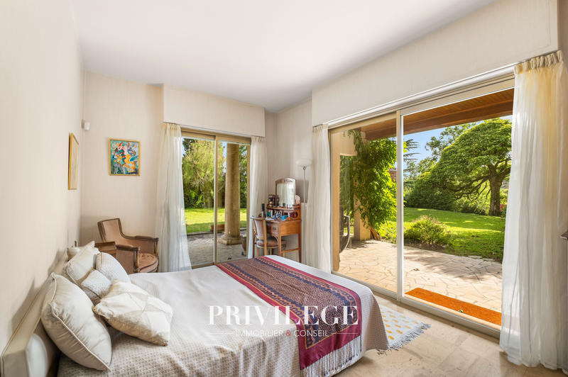 Maison - 200 m² - 6 pièces