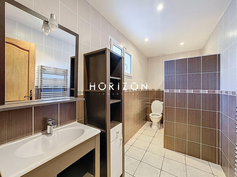 Maison ancienne - 204 m² - 8 pièces