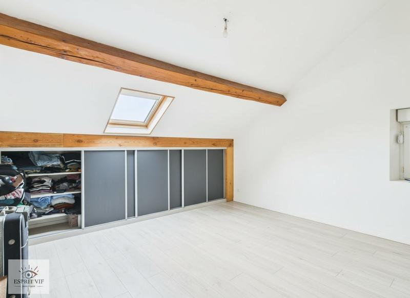 Maison - 96 m² - 5 pièces