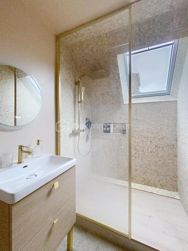 Maison traditionnelle - 135 m² - 7 pièces