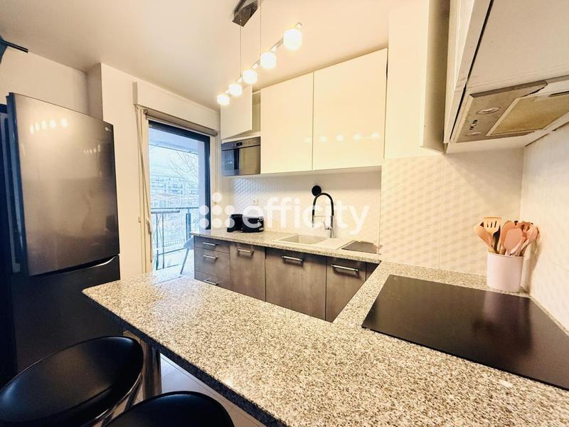 Appartement - 75 m² - 3 pièces