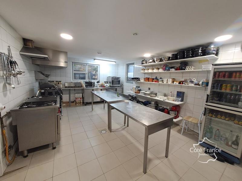 Fonds de commerce - Local commercial - 113 m²