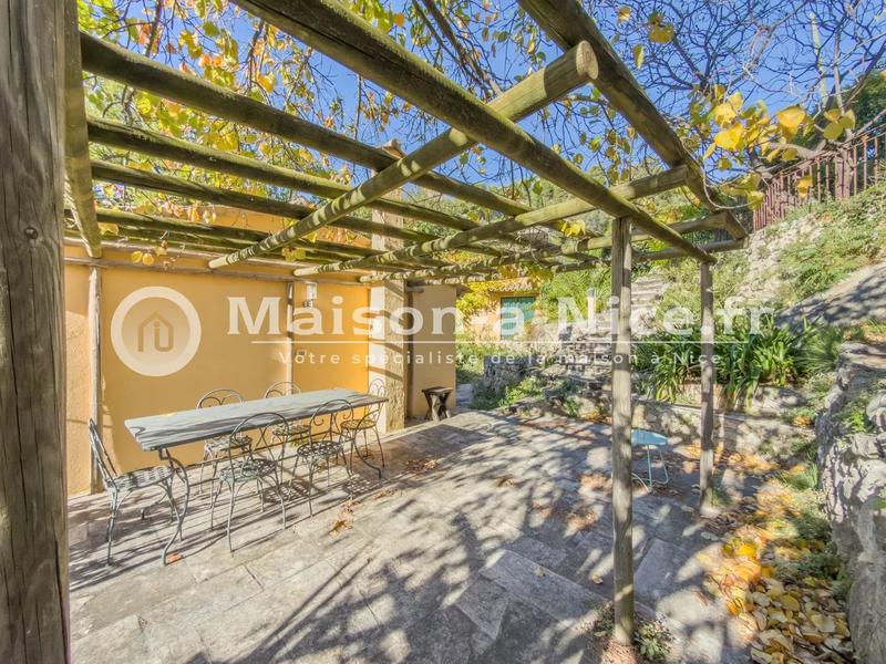 Maison - 285 m² - 10 pièces