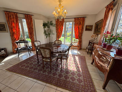 Maison - 144 m² - 6 pièces