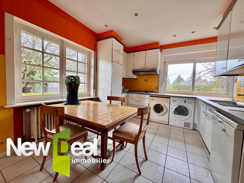 Maison - 183 m² - 7 pièces