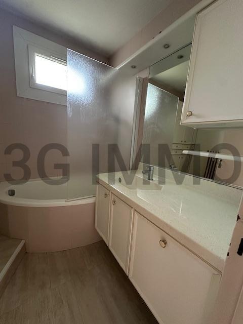 Appartement - 82 m² - 4 pièces