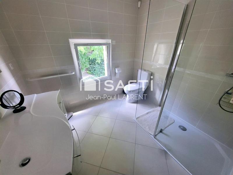 Maison - 340 m² - 11 pièces