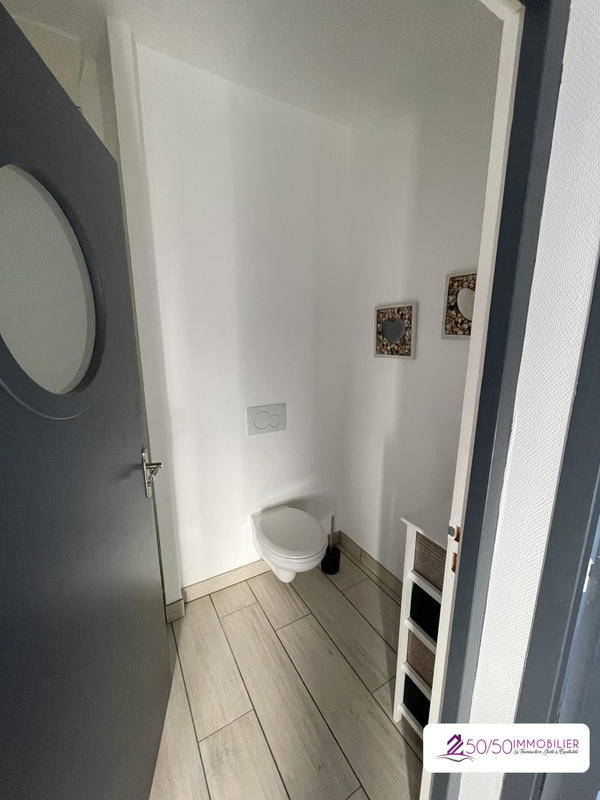 Maison - 184 m² - 9 pièces