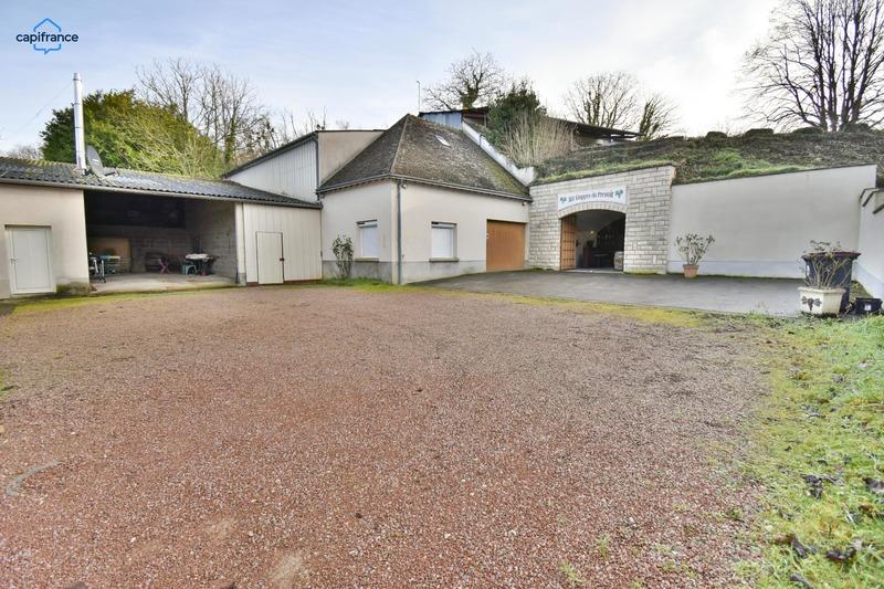 Maison - 215 m² - 8 pièces