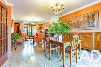 Maison - 148 m² - 7 pièces