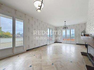 Maison - 110 m² - 6 pièces