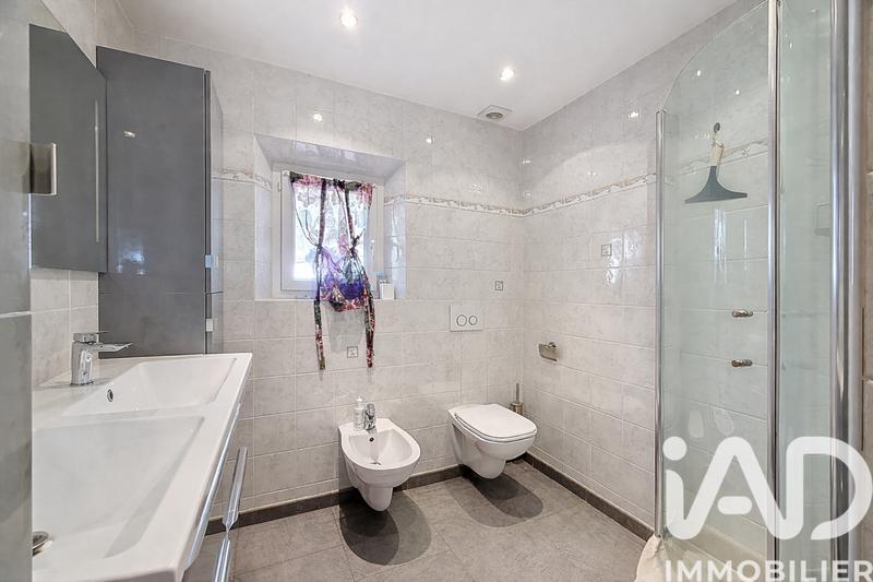 Appartement - 135 m² - 5 pièces