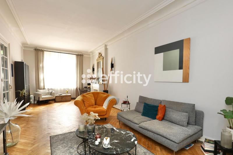 Maison - 159 m² - 6 pièces