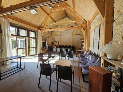 Maison - 280 m² - 10 pièces