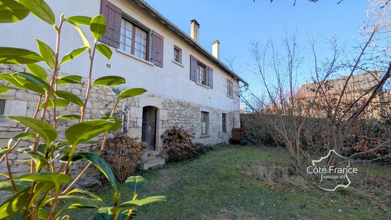 Maison de village - 130 m² - 6 pièces
