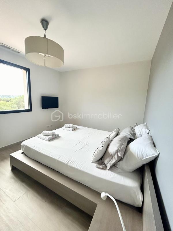 Villa - 200 m² - 6 pièces