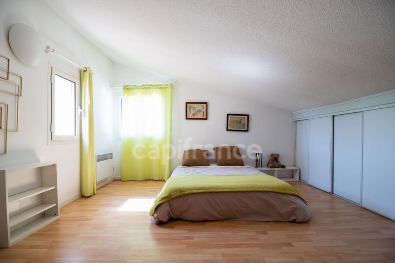 Villa - 230 m² - 9 pièces