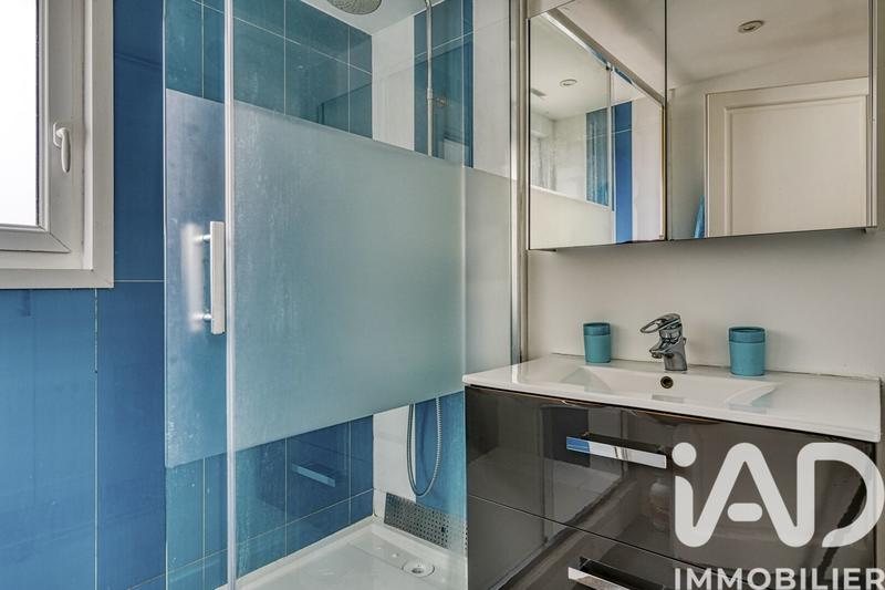 Maison - 250 m² - 8 pièces