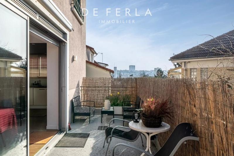 Maison - 201 m² - 10 pièces