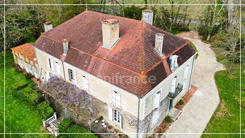 Propriété - 600 m² - 13 pièces