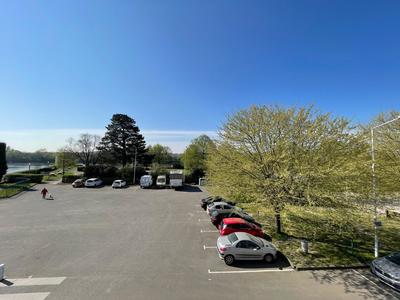 Local commercial - 104 m² - 4 pièces