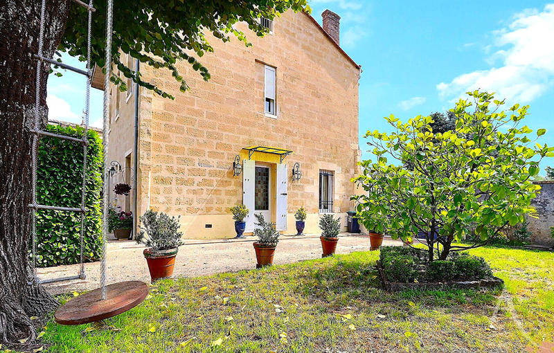 Demeure - 250 m² - 8 pièces