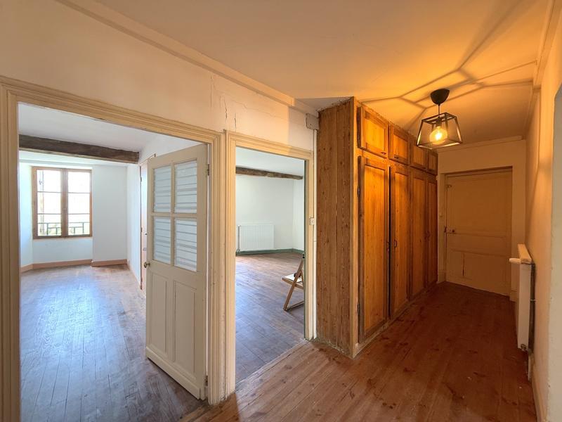 Maison - 226 m² - 7 pièces