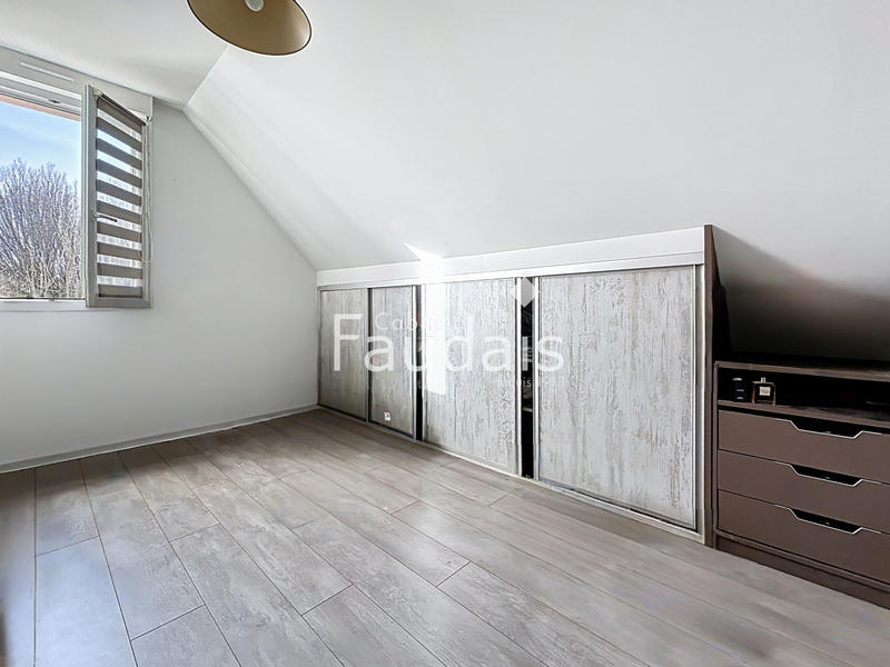 Maison - 104 m² - 7 pièces