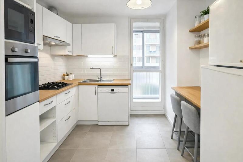 Appartement - 90 m² - 5 pièces