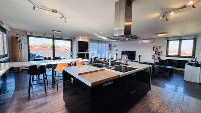 Maison - 197 m² - 6 pièces