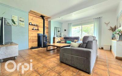 Maison - 267 m² - 11 pièces