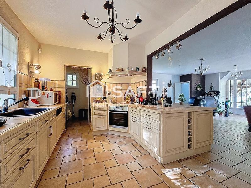 Maison - 160 m² - 6 pièces