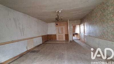 Maison de village - 250 m² - 2 pièces