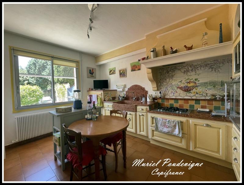 Maison - 212 m² - 8 pièces