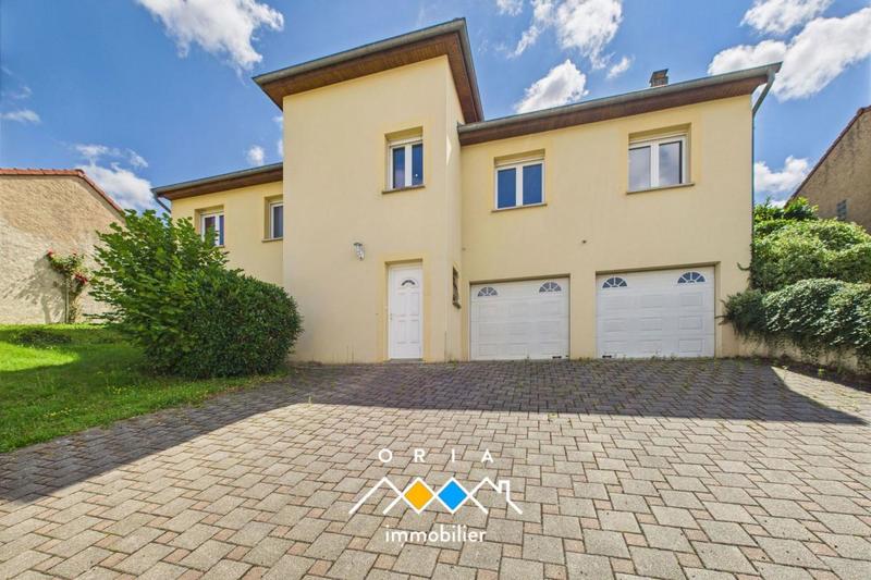 Maison - 180 m² - 9 pièces