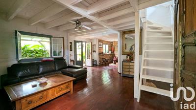 Maison - 260 m² - 10 pièces