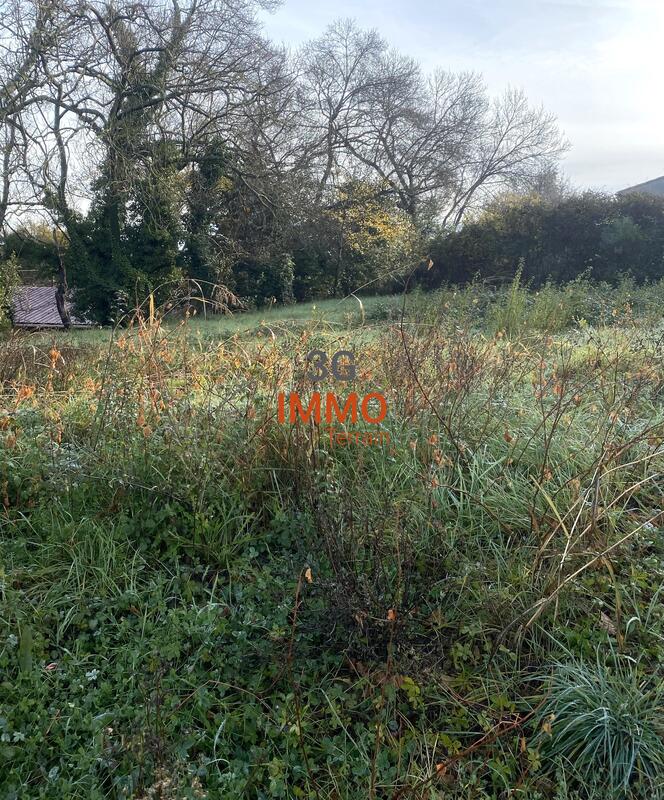 Terrain constructible - 600 m²