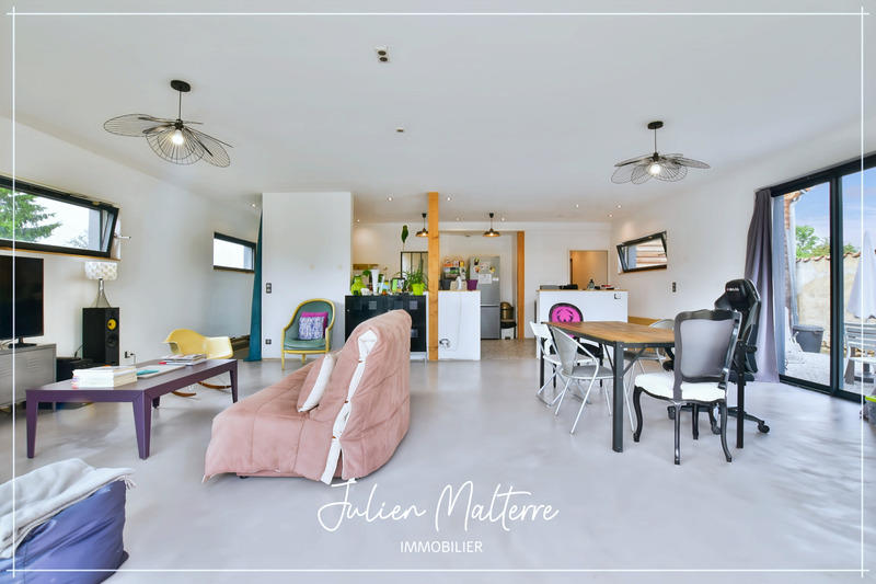 Maison - 147 m² - 6 pièces