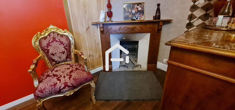 Maison - 260 m² - 10 pièces