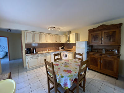 Propriété - 256 m² - 10 pièces