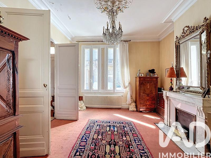 Maison - 209 m² - 7 pièces